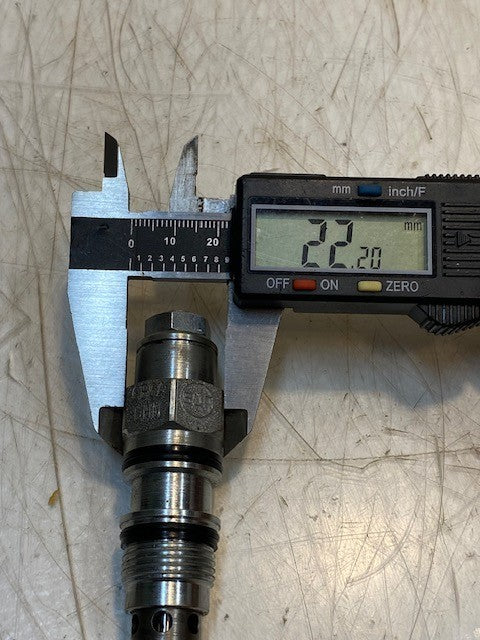 SUN HYDRAULICS COUNTERBALANCE VALVE CBCA-LHN 4000 PSI ODH5 3-PORT 3:1 RATIO