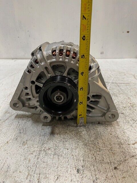 Valeo 37300-39435R Remanufactured Alternator