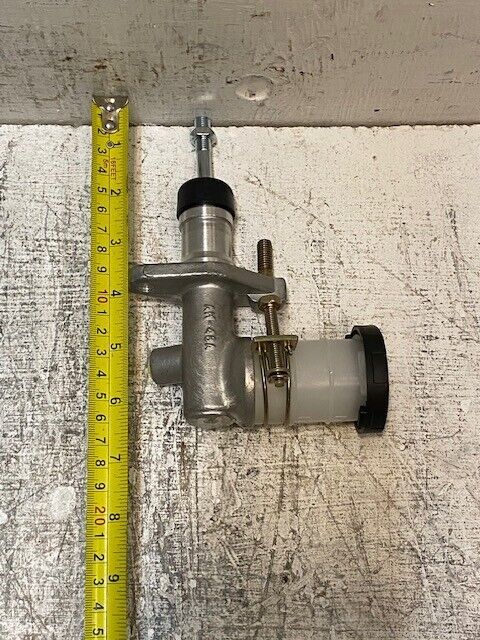 3 Quantity of Duralast CM1335 Clutch Master Cylinder AM-48A (3 Quantity)