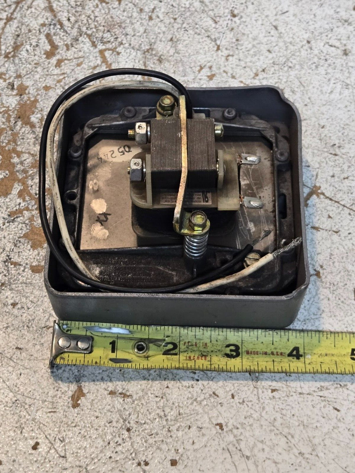 Federal Vibratone Horn Model 350 | Series B1 | 120 V | 50/60Hz | 0.22/0.18 A