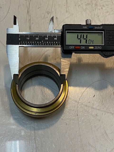 Rod Cylinder Drain Gland Cartridge Kit R9 MSR 44mm ID 63mm OD 29mm Thick
