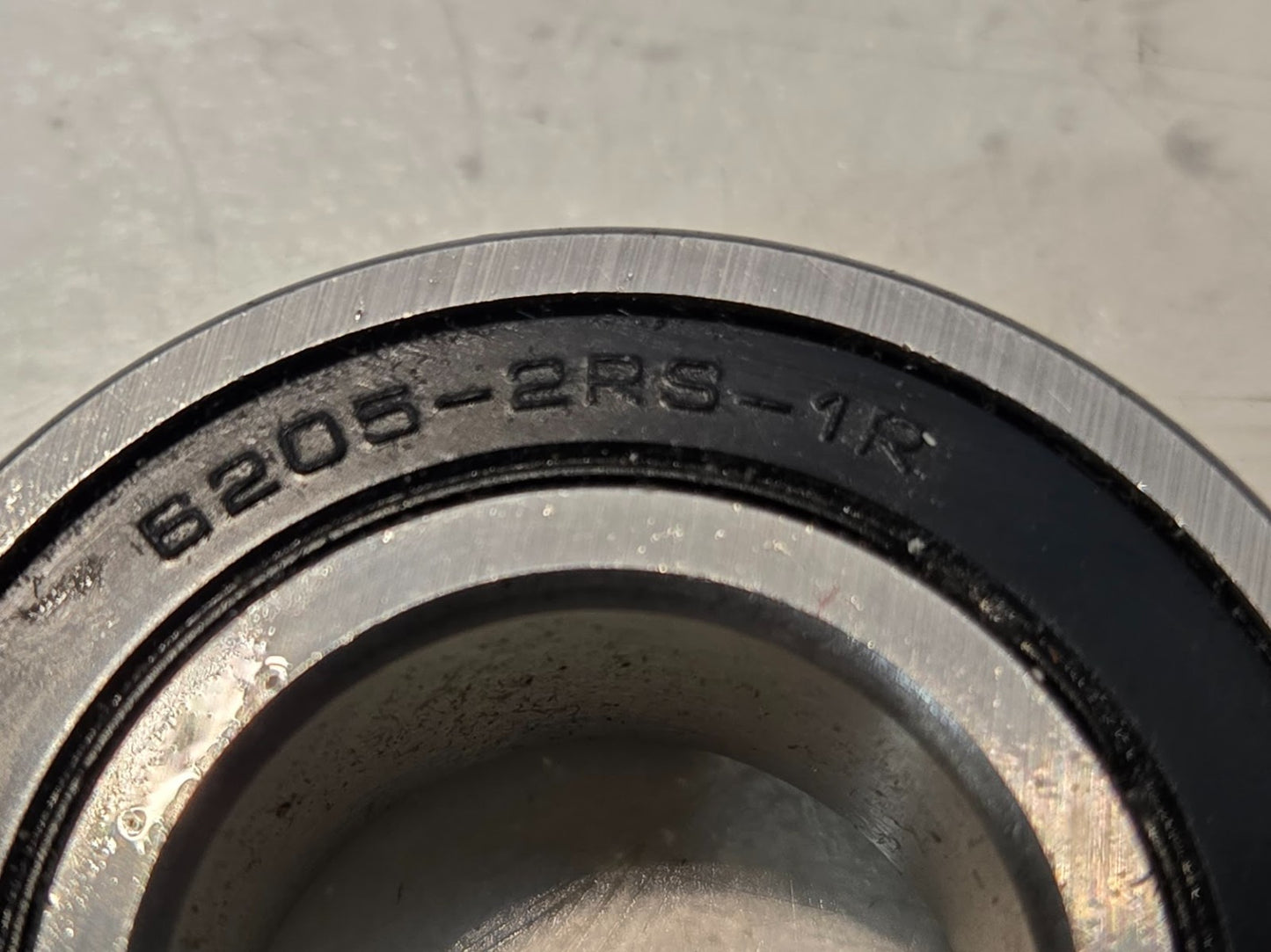 9 Quantity of Ball Bearings 6205-2RS-1R | 52 mm OD 1 in Bore 15 mm Wide (9 Qty)