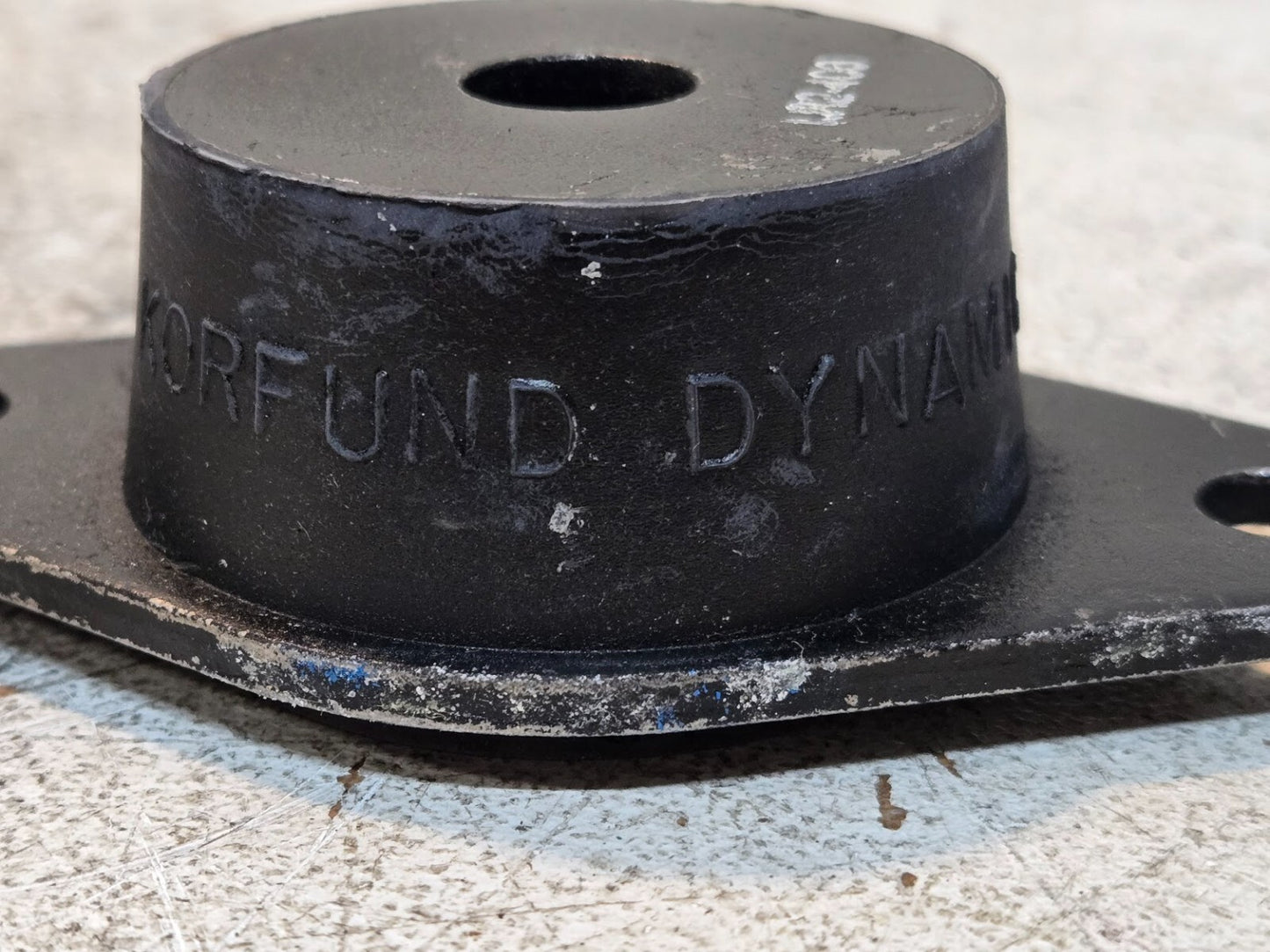 Korfund Dynamics Elastomeric Vibration Isolator LR2-400