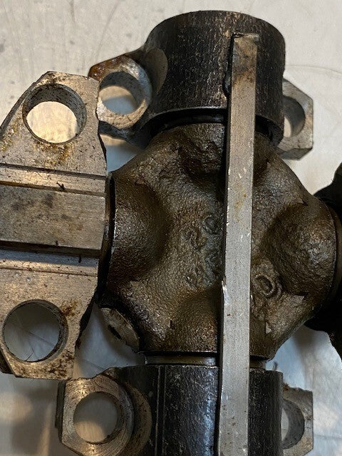 Universal Joint 6029 | 2C MECH | 3" Wide 9mm Bolt Holes