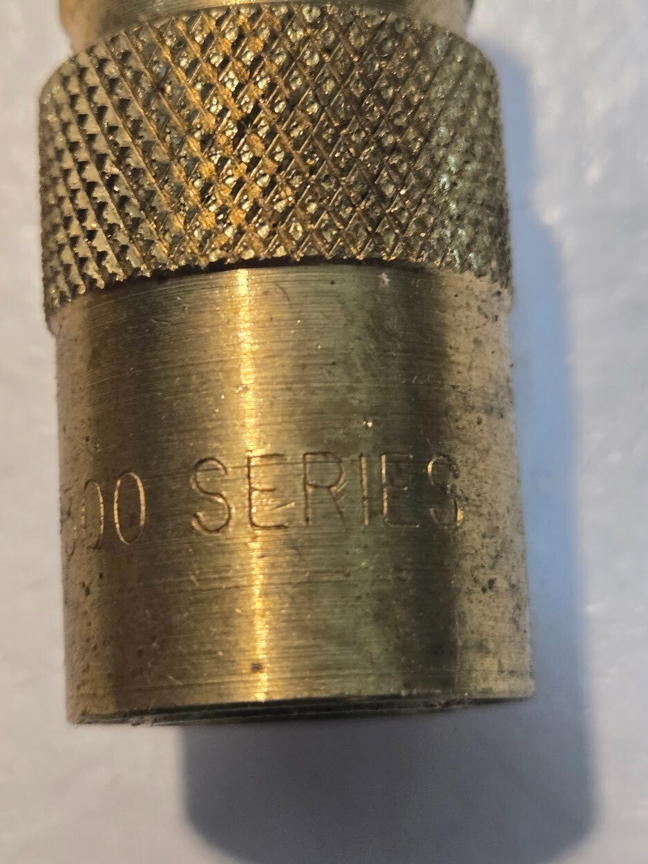 8 Quantity of Parker P300 Series 3/8" Quick Couplings 3/8" Hose Barb (8 Qty)