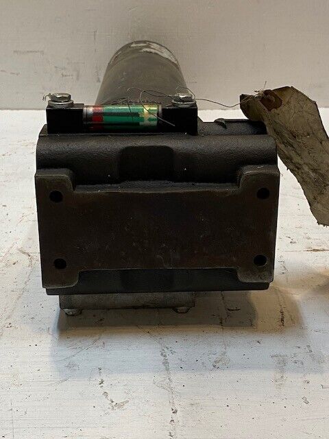 Donaldson Hydraulic Housing P16-1447 | K0425 24" Long