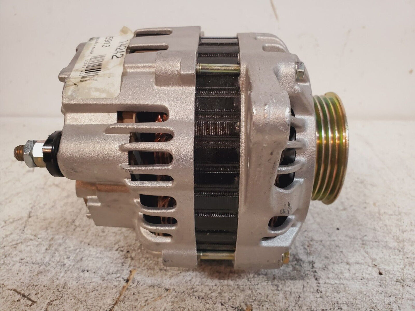 Remanufactured Alternator 14242 | 15913 | 818