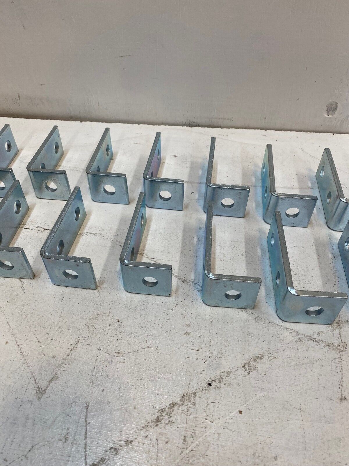 20 Quantity of Silver Angle Brackets 2HAJ1 (20 Quantity)