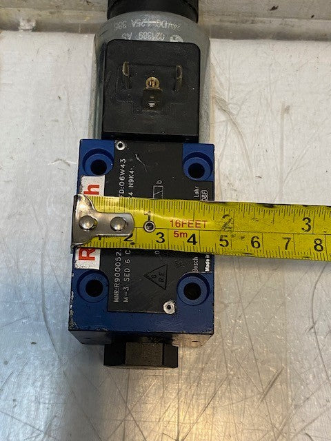 Rexroth R900052392 Solenoid Actuated Directional Spool Valve 24VDC 125A 607407