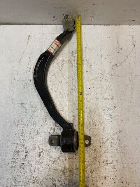 Mitsubishi MR296290 Right Control Arm & Ball Joint Assy