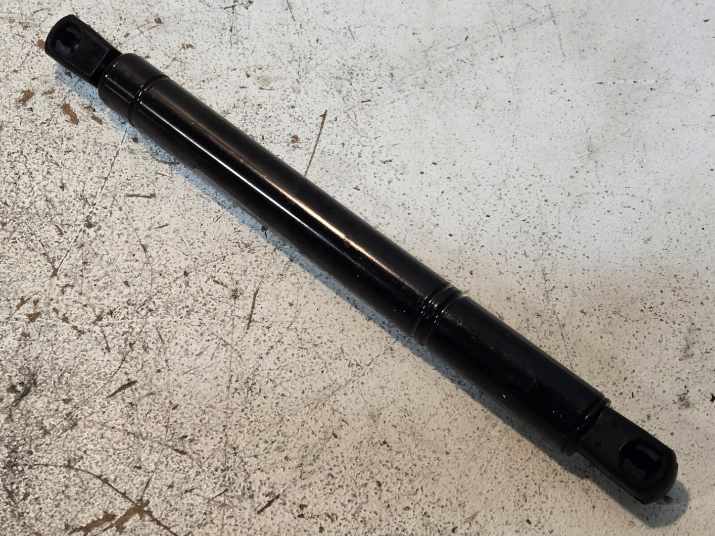 Paccar P3766 Upper Bunk Dampener 14965AA | 305 12