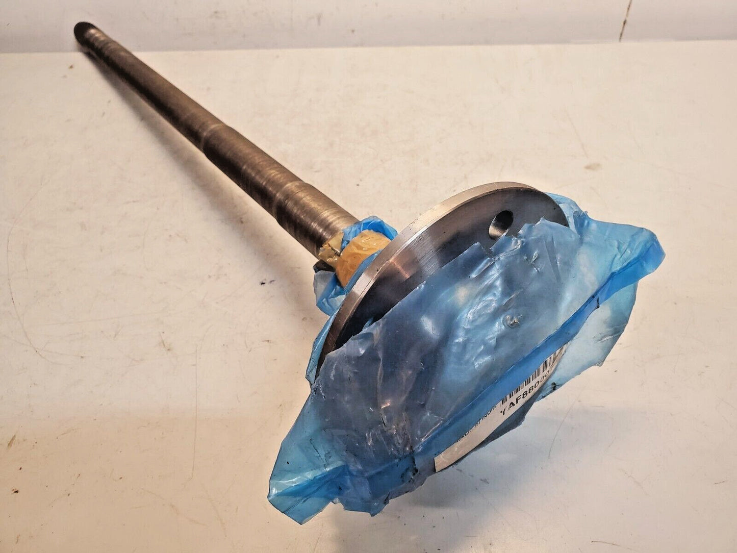 Yukon Right Hand Rear Axle Ford Truck Vans YAF880007 | 82345678