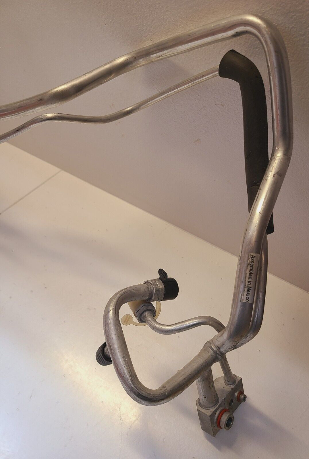 Air Conditioning Cooler Line Suction Hose Pipe 6804025AA | 42351D 352 12 1