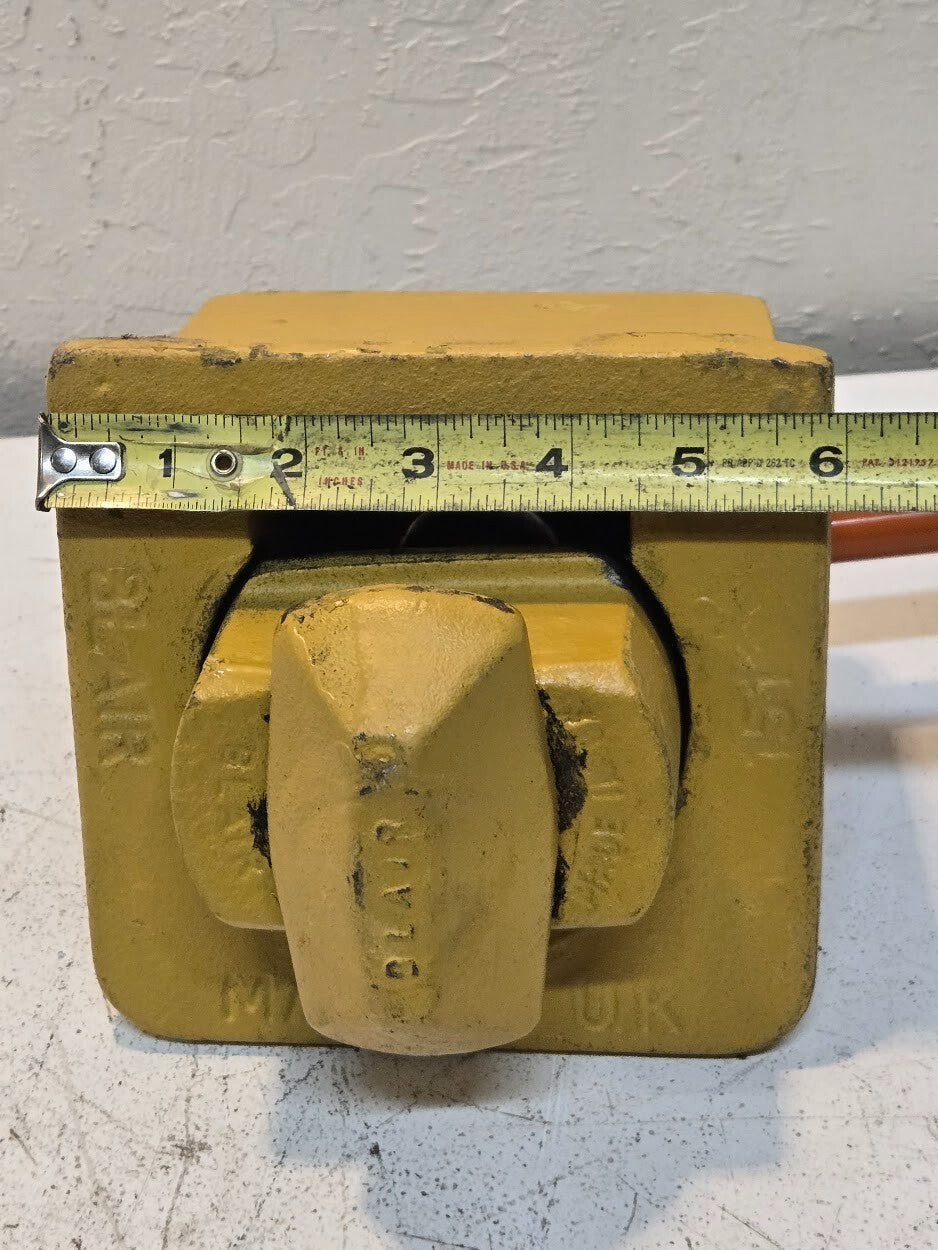 Blair Retractable Twist Lock 151 | 2022 | 6"x6"