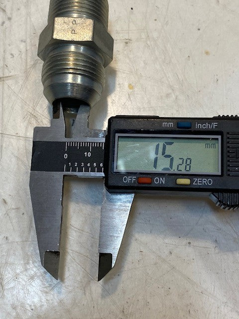 20 Qty of Paker Straight Thread Connectors 52mm L 26mm Thread 15mm ID (20 Qty)