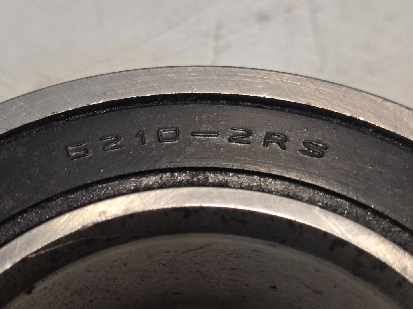 Deep Groove Ball Bearing 6210-2RS | 90 mm OD x 50 mm Bore x 20 mm Wide