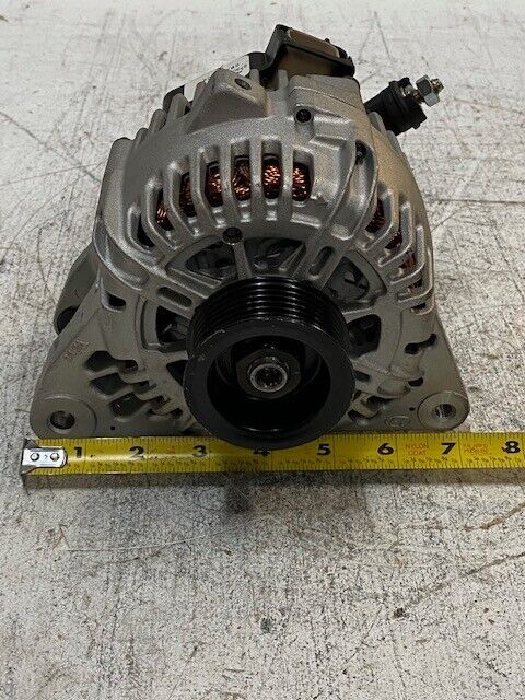 Valeo Remaufactured Alternator 37300-37405-RM