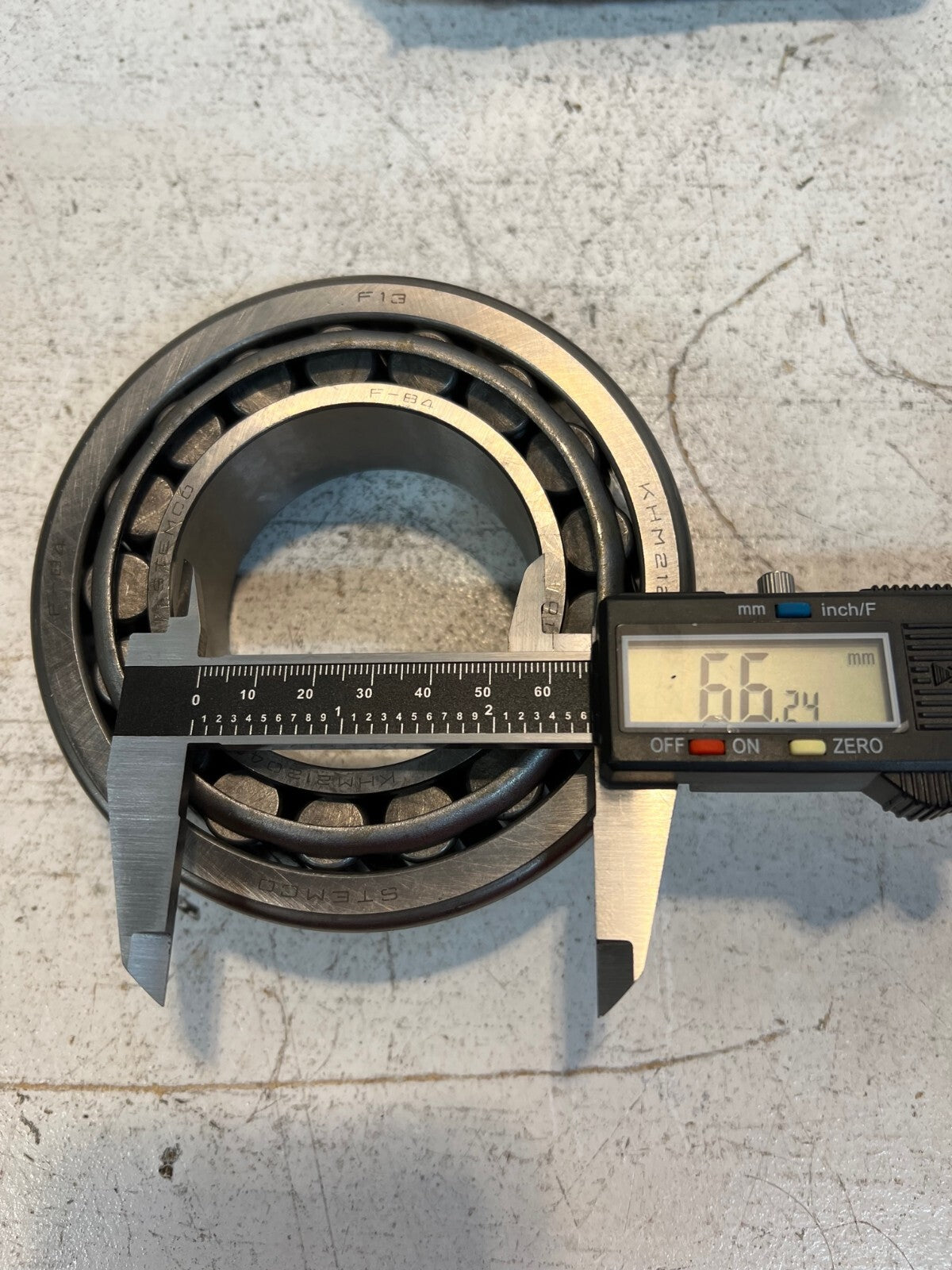 Stemco Bearing KHM212011 | KHM212049 | F13 F84 013