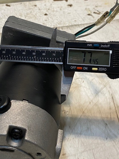 Servo Electric Gear Motor 6-1/2" Long 3" Wide 3-3/4" Tall 8mm Shaft 77mm OD