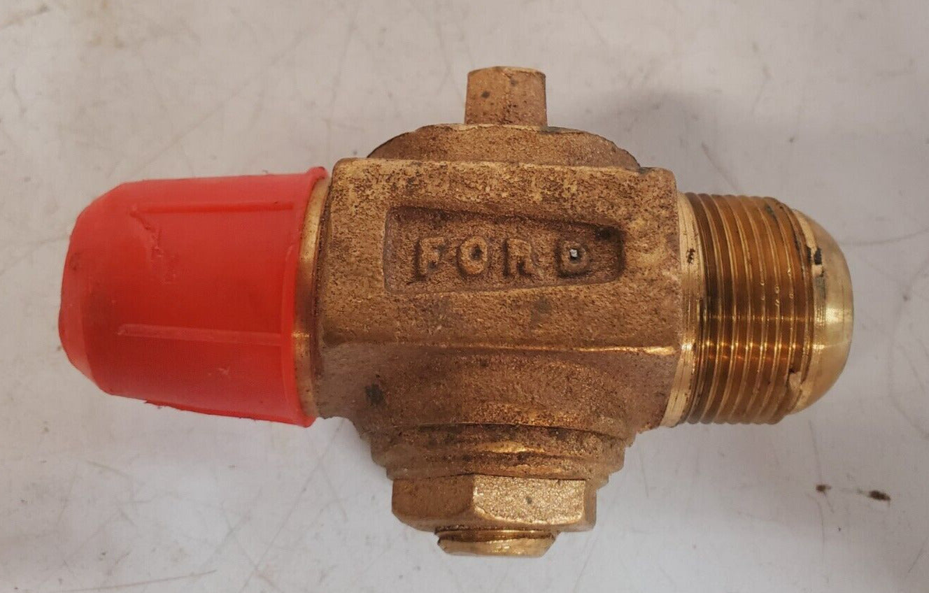 Ford Corporation Stop Valve 3/4" AWWA x Flare Brass