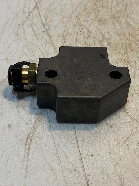 Paccar Diesel Engine Fuel Pressure Control Valve 1887759 | 12183 Fuel Rail Valve