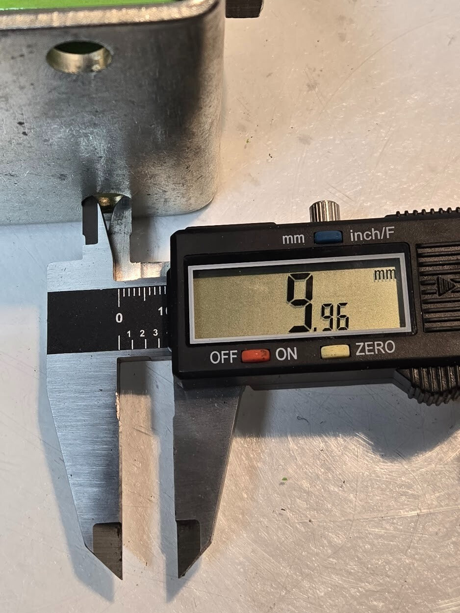 The Designers Edge Halogen Light Wall Mount Arm with Bulb Holder | 24.5" Long