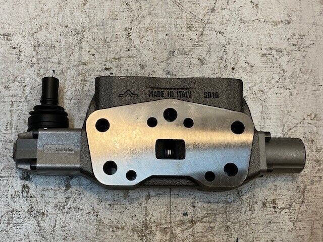 Directional Control Valve Element 7GHI510251 | SD16