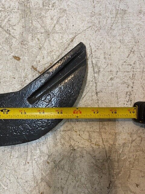 CNH Construction Bucket Tooth Shank 75327449 | 1051222