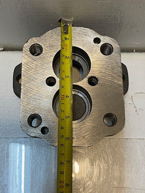 Series Shaft End Cover RB1685 | 72mm Bore 6-3/4" L 6-1/4" W 3-1/4" H