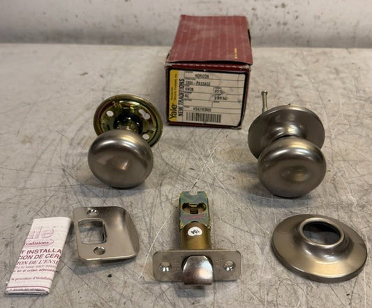 Yale Horizon Design 100H Passage Door Knob HS43103N02 For Hall Closets