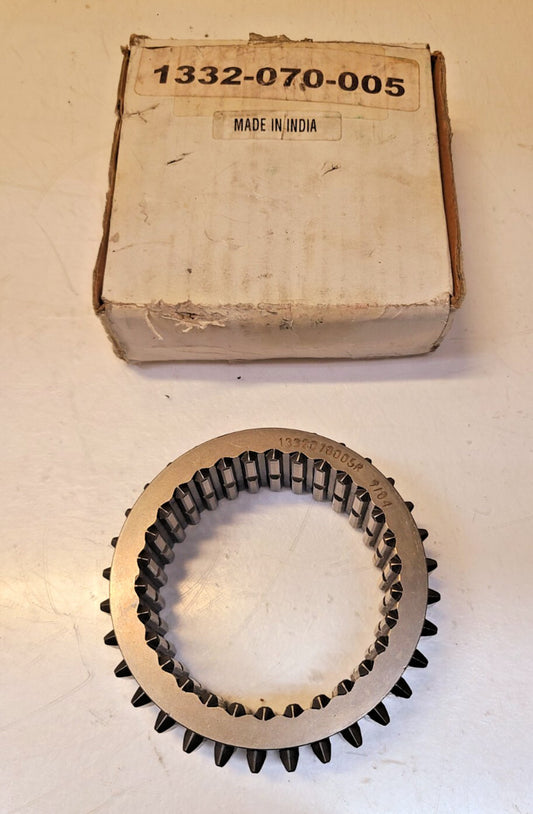 Transmission 1-2 Slider & Reverse Gear 32 Tooth 1332-070-005 | 1332070005R