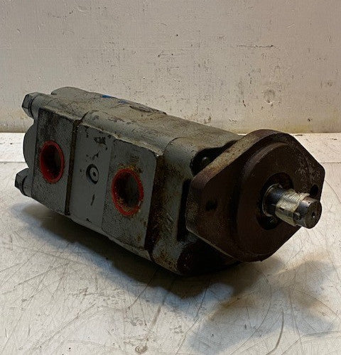 Hydraulic Pump 43004 | 14-1/4" L 6-3/4" W 6" H 14mm Bolt Holes