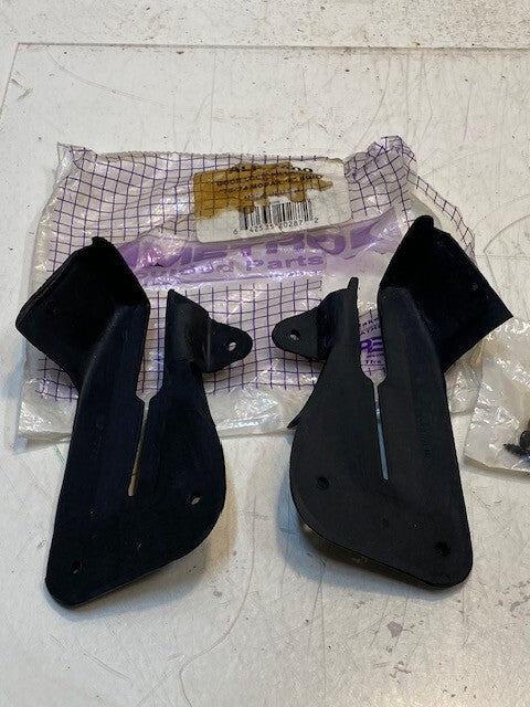 Metro Moulded Door Lock Pillar Seal ALP-7000 for Mopar '70-'74 E-Body