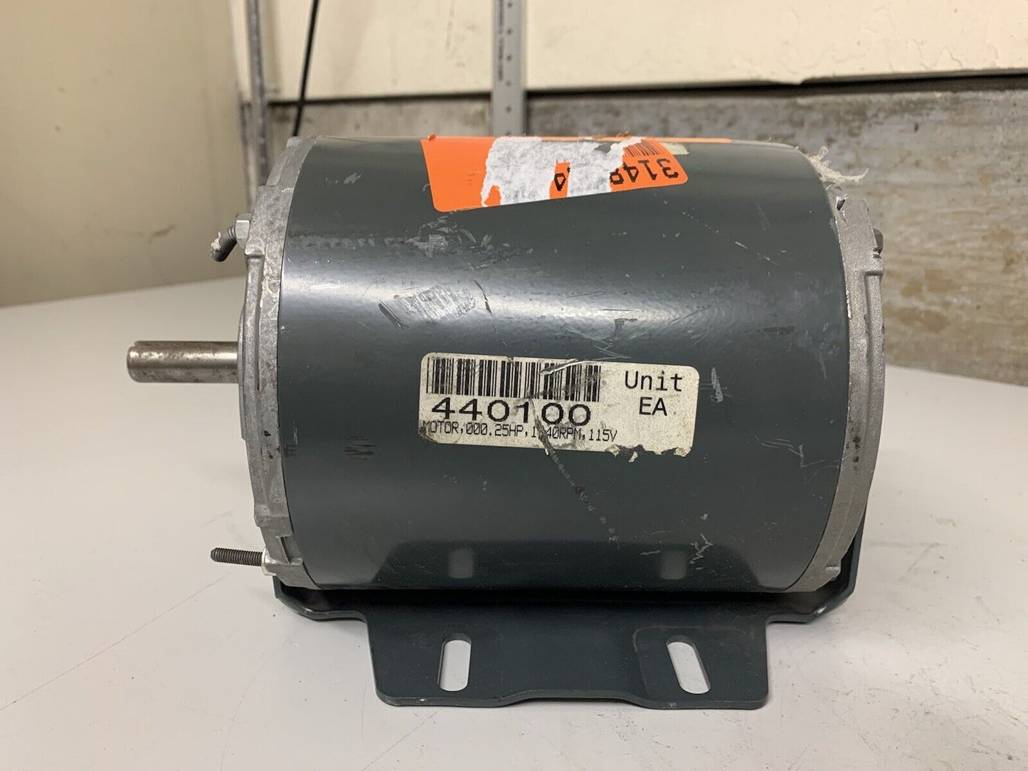 H137 Marathon Motor 1/4HP 1140RPM 56 TENV 115 Volt 1 Phase 5KH49MN6057S -DAMAGED