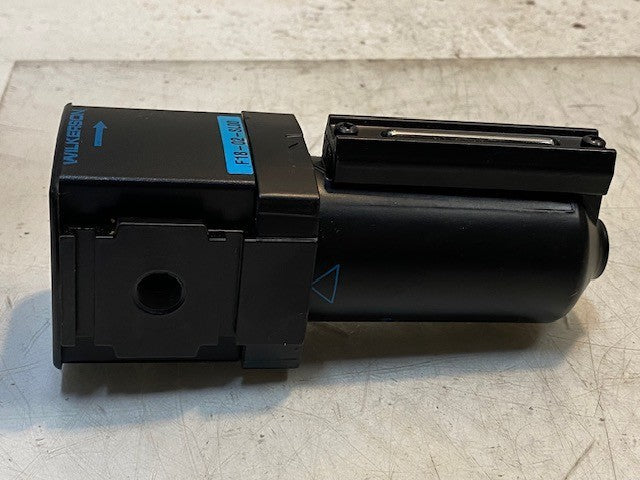 Wilkerson F18-02-SL00 Compressed Air Filter 5 Micron Rating Drain Compressor