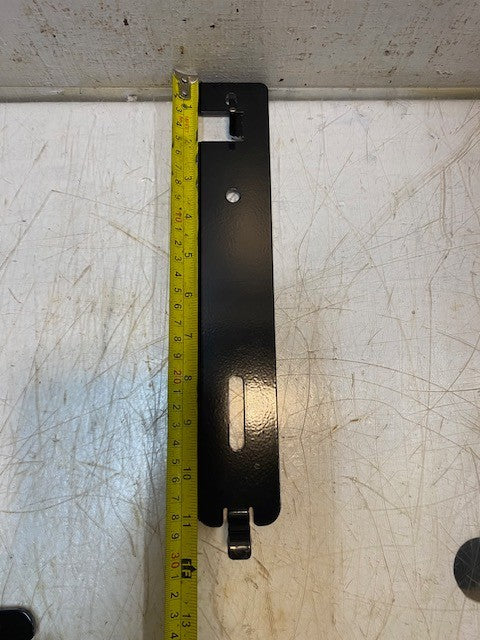 2 Qty of Paccar 639310 Suspension Bushing Brackets License Plate Brackets -2 Qty