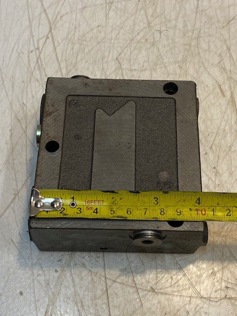 Sauer-Danfoss 157B5310 Hydraulic Pump Side Inlet Module PVP 32 | 4707D067897