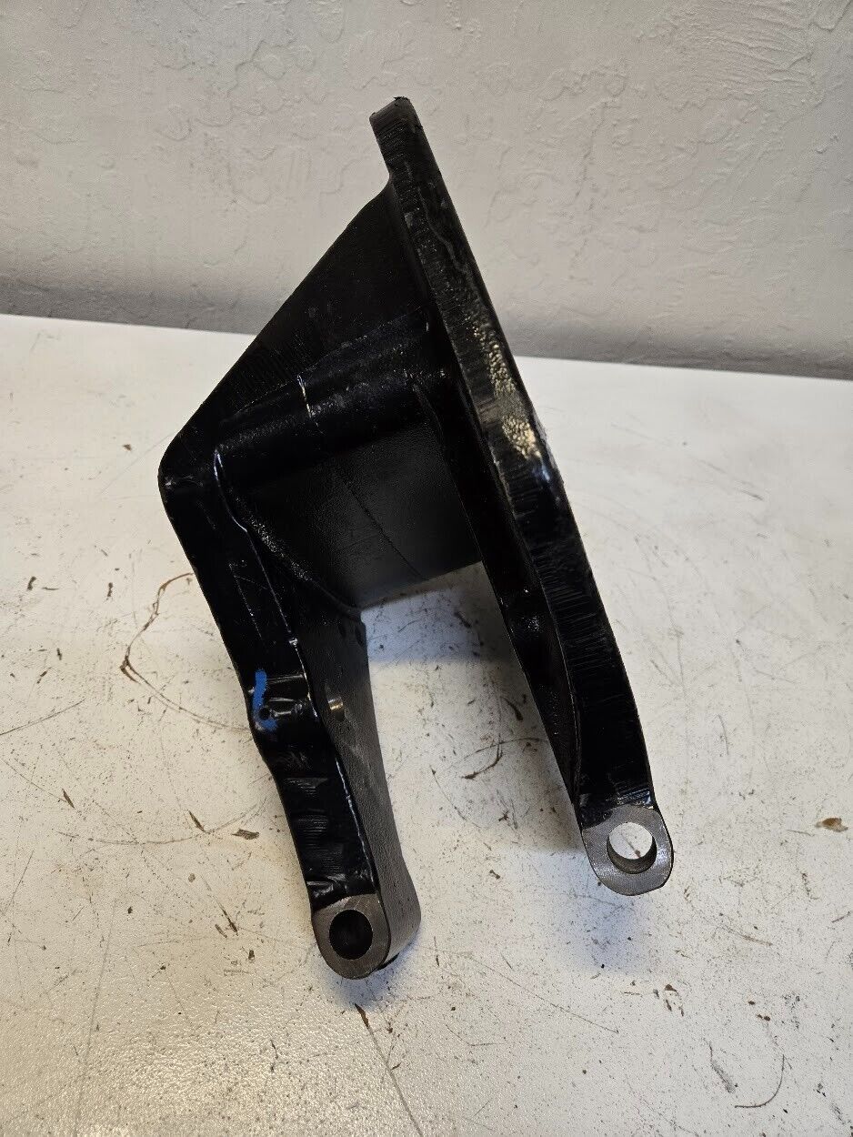 Rear Spring Bracket 3548527C1 for International | 0116A