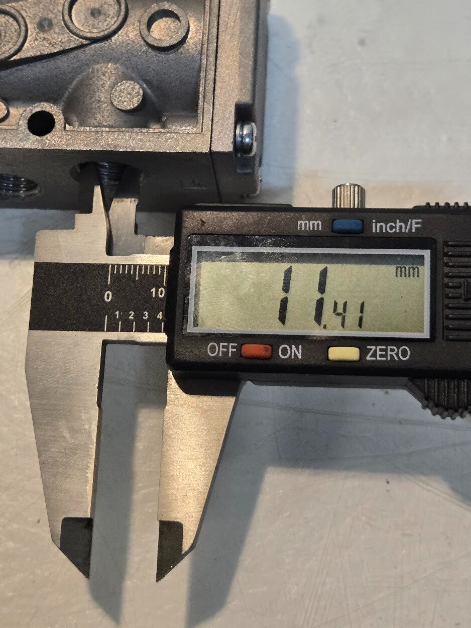 CKD 4F210-08 Pnuematic Solenoid Valve DC24V | 7Z13 G | 0.1-1.0 MPa | C1C2 E1SE2