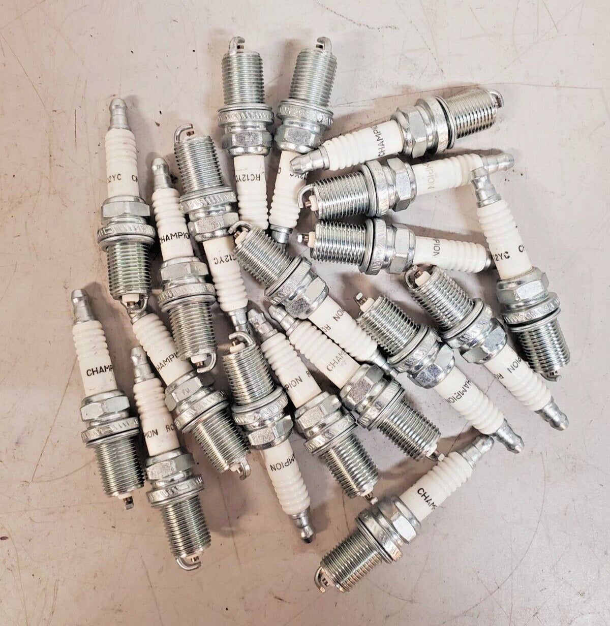 19 Qty. of Champion Spark Plugs RC12YC (19 Qty)