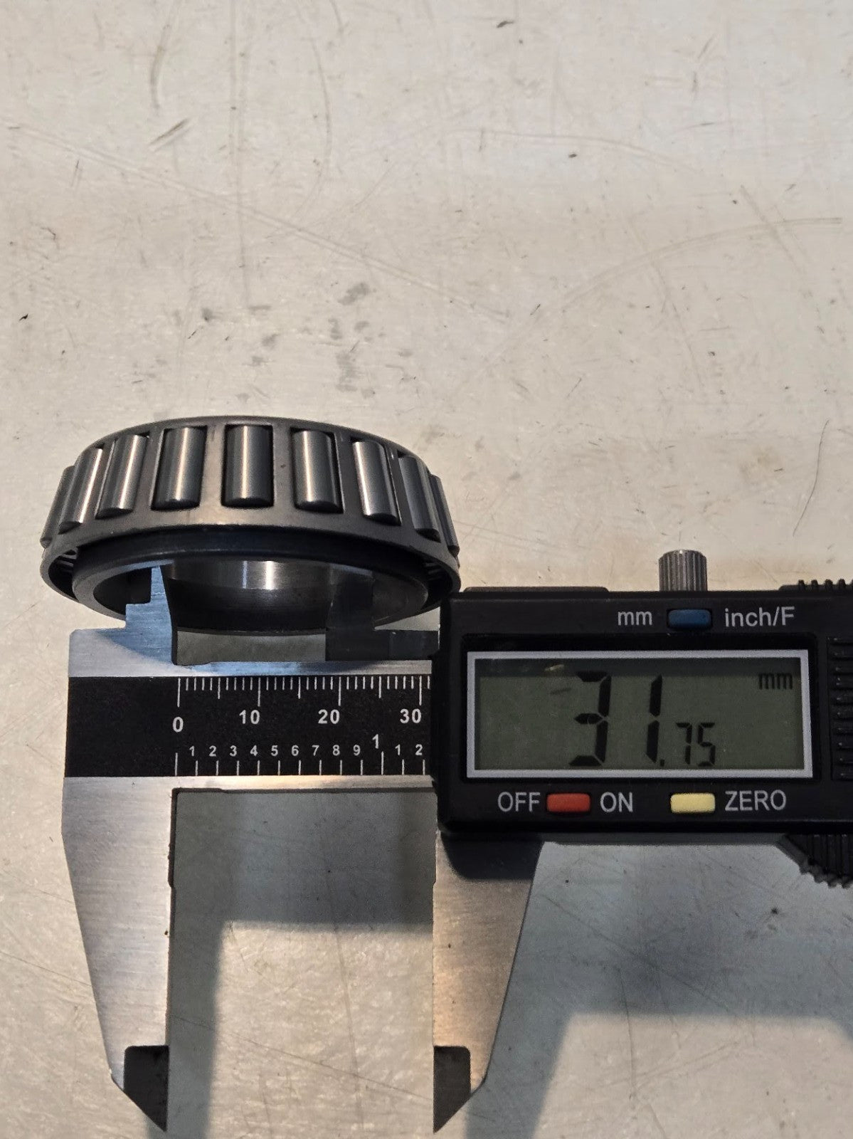 4 Quantity of Tapered Roller Bearings LM67048 LM67010 | 1-1/4" Bore (6 Qty)