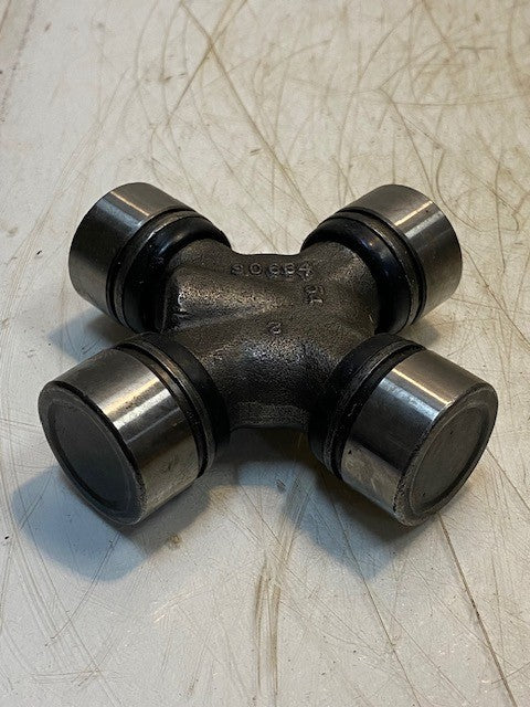 Universal Joint S0664 | 54 USA Steel U-Joint Drive Shaft Joint 4" Wide
