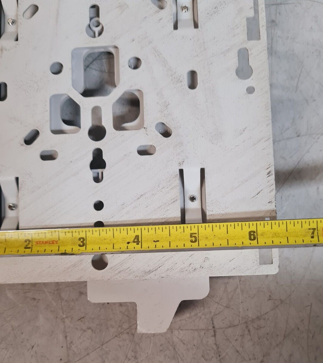 4 Qty. of Wall Mount Brackets 3B-RNAA4P1-001 (4 Qty)