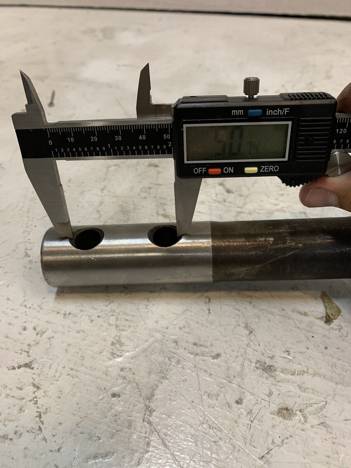 Snapping Roll Shaft for John Deere 17 Teeth | 18-3/4” Long -Measurements In Pics