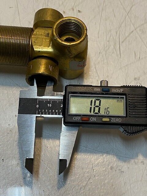 Delta Transfer Valve 5-1/2" L 2-3/8" W 31mm Shaft 18mm Bore