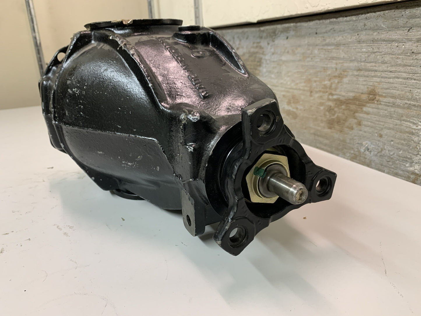 Mercedes Benz Differential A210-351-08-05 Genuine OEM 209-350-06-14