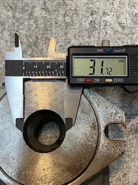 Hydraulic Gear Pump 083-200 | 32mm Bore 10mm Holes