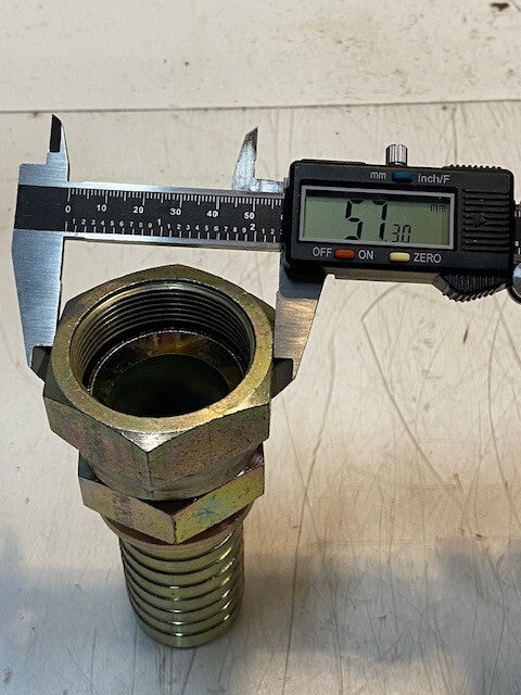 Gates Hydraulic Hose Fitting 4-24 FJX | 24-24 | OH | 5-1/8" H 45mm Thread
