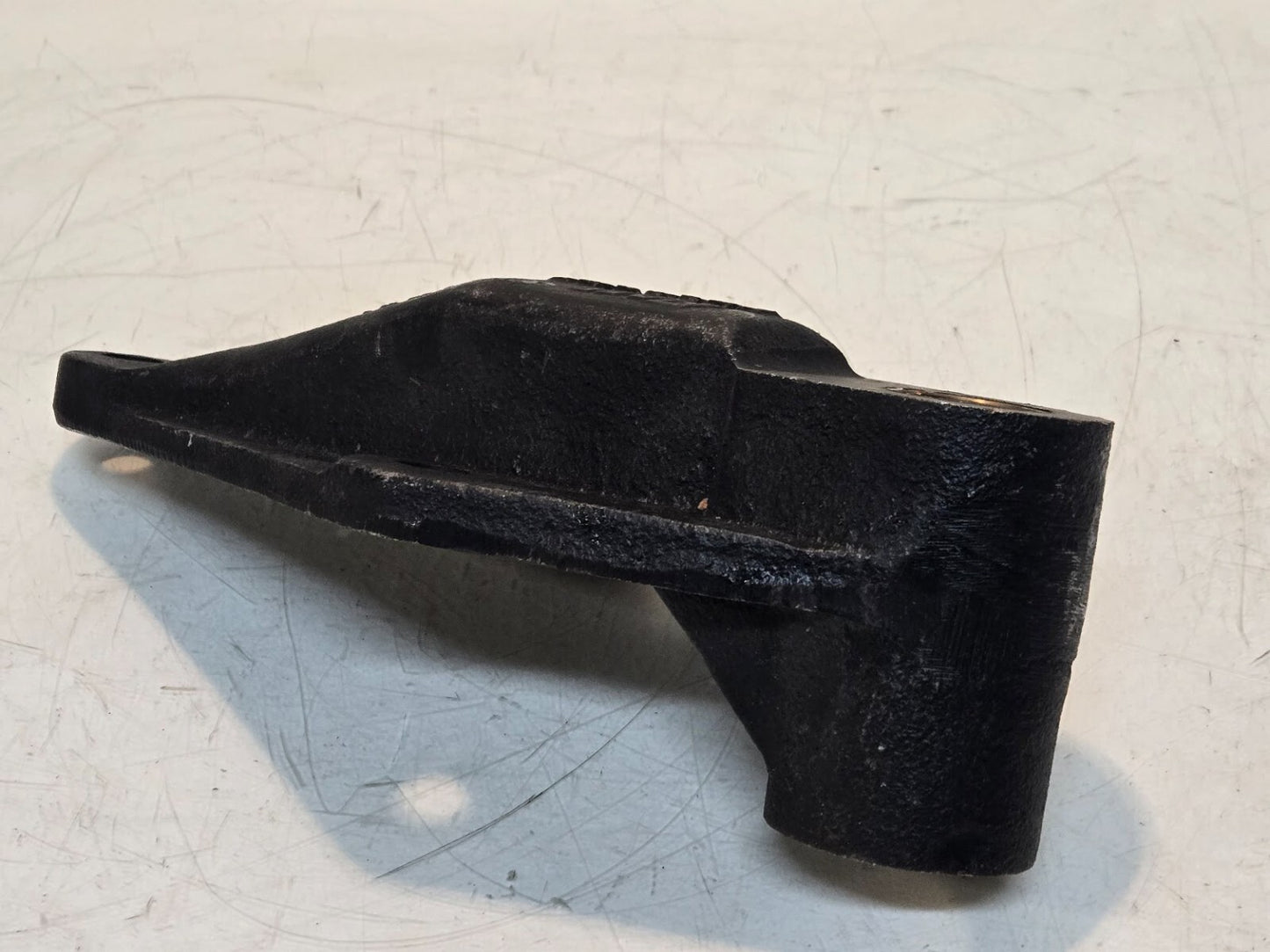 Flagg E732-75 Leaf Spring Hanger for Peterbilt | 12-1/2" x 5-7/8" x 4-1/2"