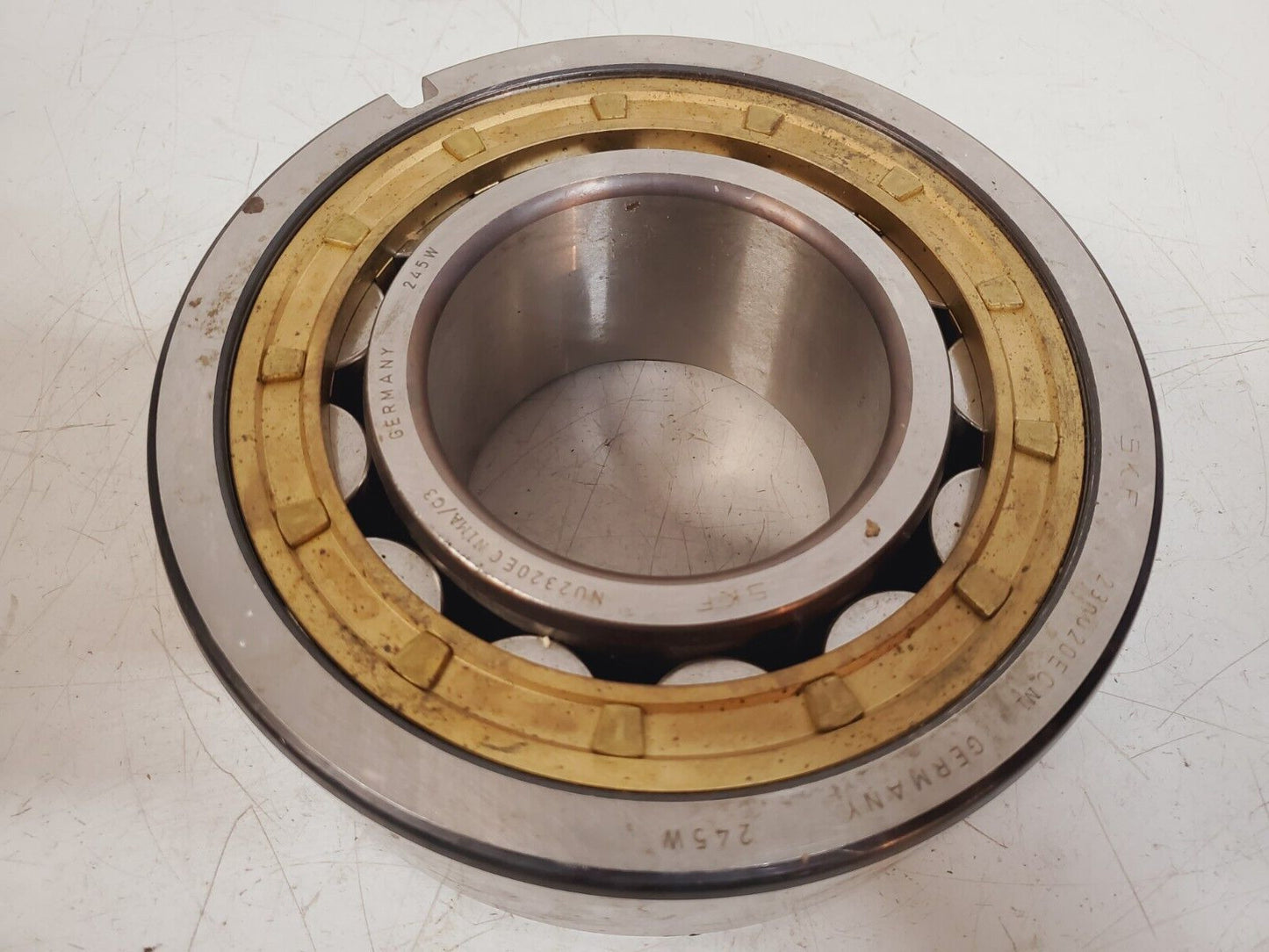 SKF Cylindrical Roller Bearing 23nu20EC 245W | NU2320EC 245W